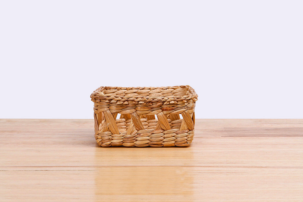 小物入れ Lyum Basket 藁編み四角形小物入れ（ショート） – VTThai