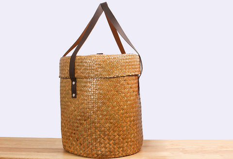 Woven Seagrass basket with lid