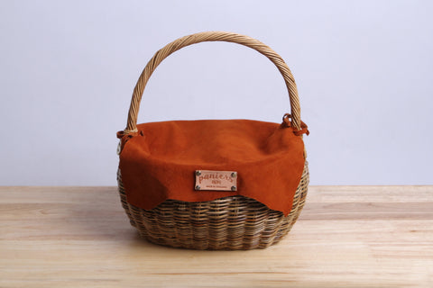 Paniers NEM - Rattan wicker basket with a lamb leather cover (Orange)