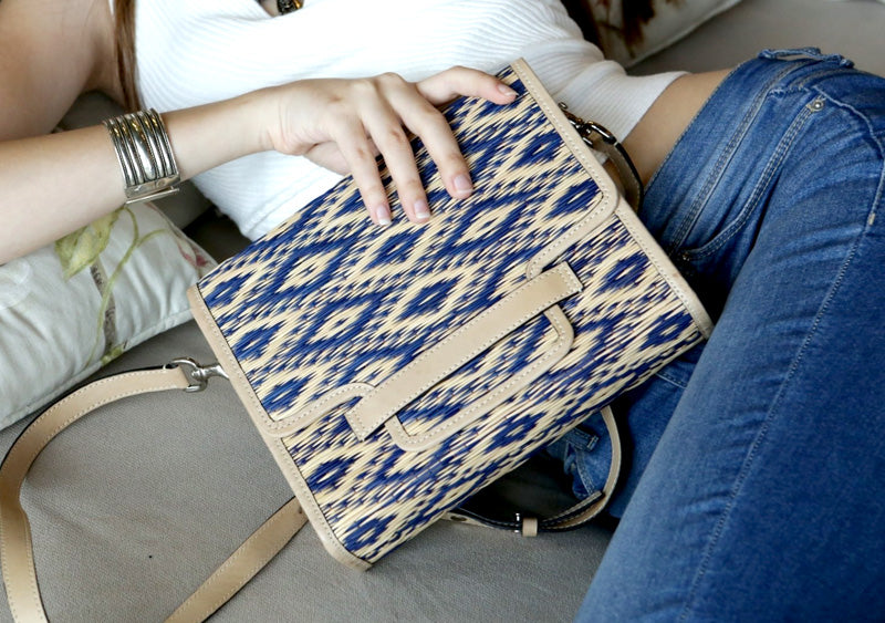 <ly-as-9507011>Marla Clutch Bag (Blue-Nude)</ly-as-9507011>